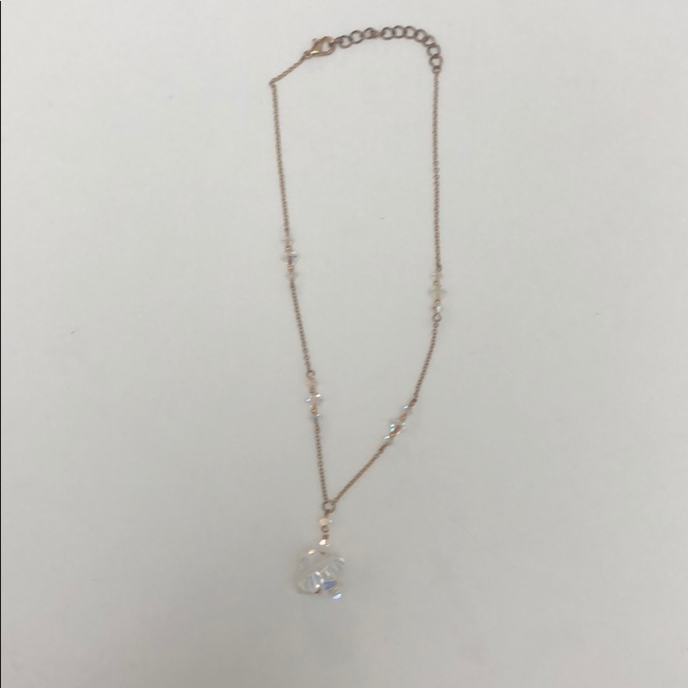 Crystal pendant necklace